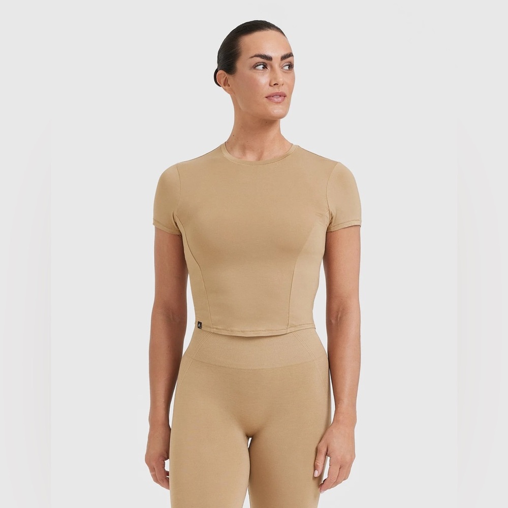Oner active Mellow Soft Mid Short Sleeve T-Shirt | Dune Brown - M